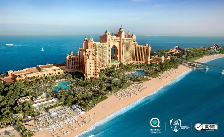 Atlantis vs Jumeirah Beach Hotel | The Vacation Builder