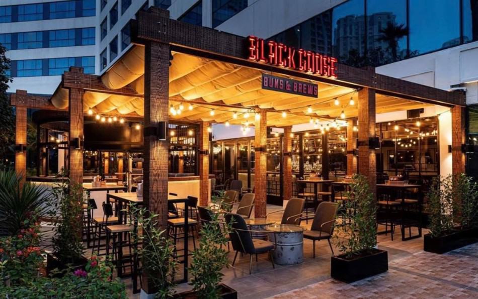 Romantic Bars in Dubai | Black Goose