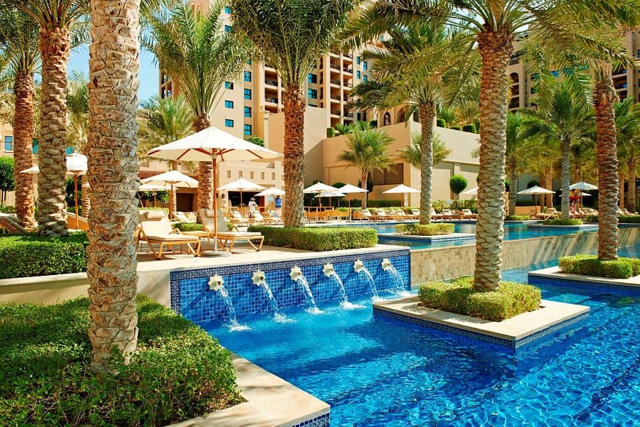 Romantic Hotels in Dubai | Fairmont The Palm | The Vacation Builder
