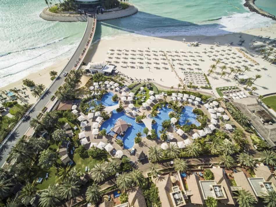 Atlantis vs Jumeirah Beach Hotel | The Vacation Builder