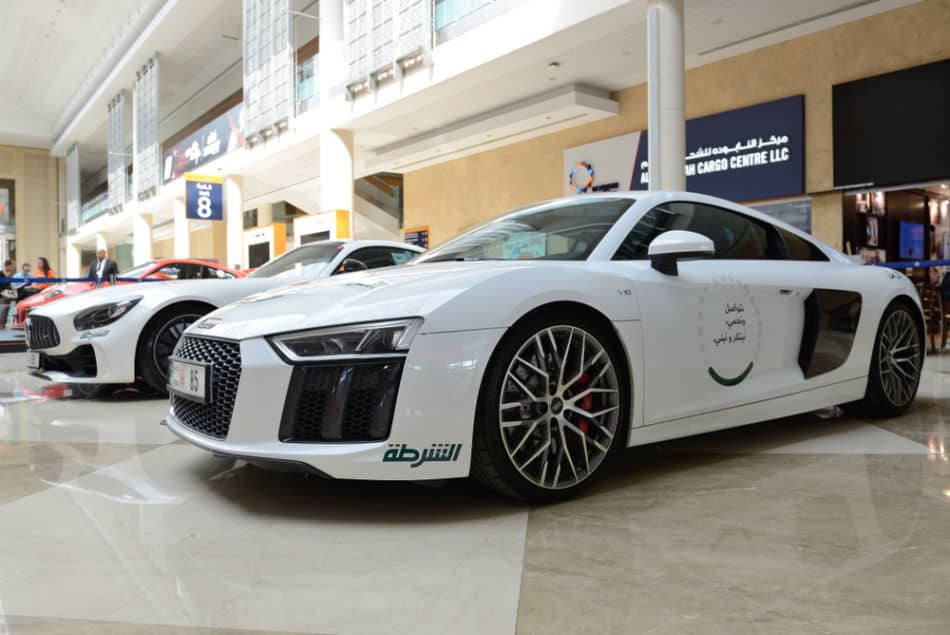 Police Cars in Dubai | Photos Price & Speed! - Audi R8 | The Vacation Builder