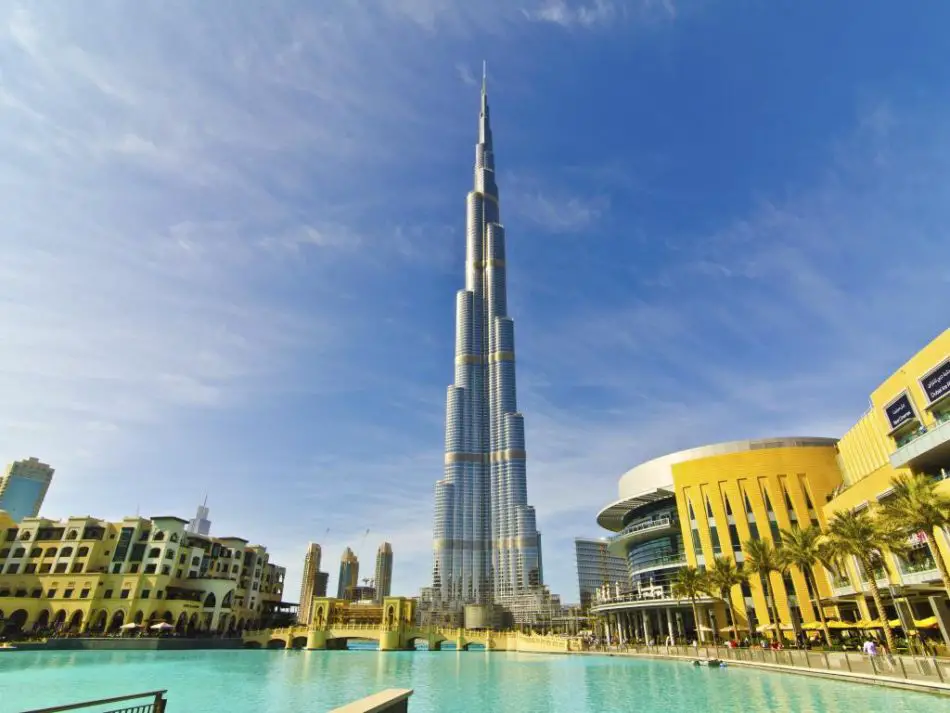 Things to do at Dubai Mall | 6. At The Top Burj Khalifa | The Vacation Builder