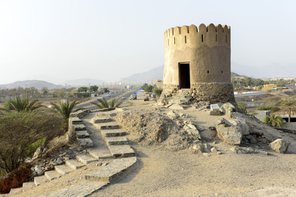 11 Must Visit Mosques in the UAE - Al Bidya Mosque, Fujairah | The Vacation Builder