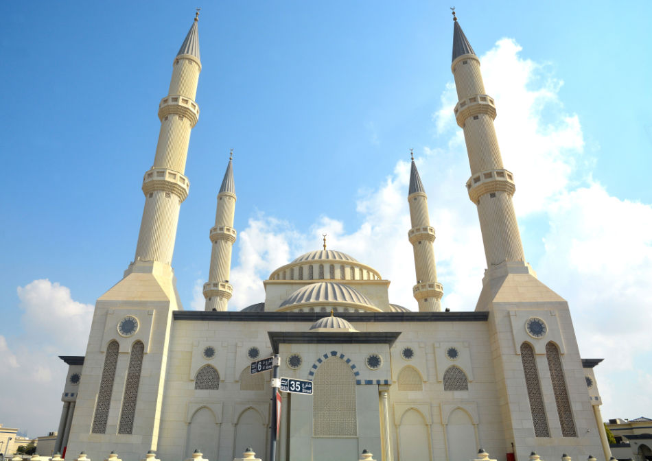 11 Must Visit Mosques in the UAE - Al Farooq Omar bin Khattab Mosque, Dubai | The Vacation Builder