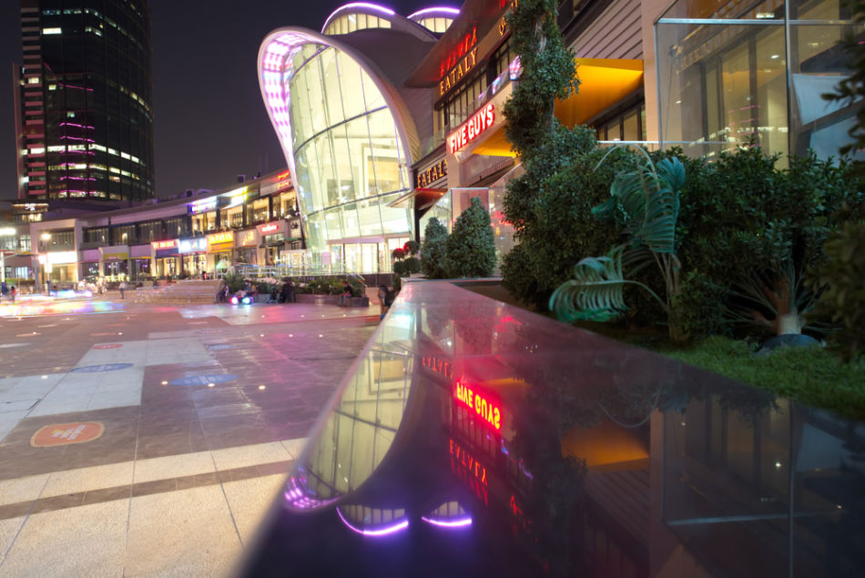 Shopping in Dubai: Malls, Souks & Street Shopping | The Best Shopping Malls in Dubai | Festival City Mall | The Vacation Builder