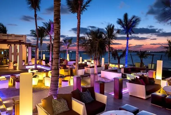 Best Beachfront Restaurants in Dubai To Visit This Summer | Jetty Lounge | The Vacation Builder