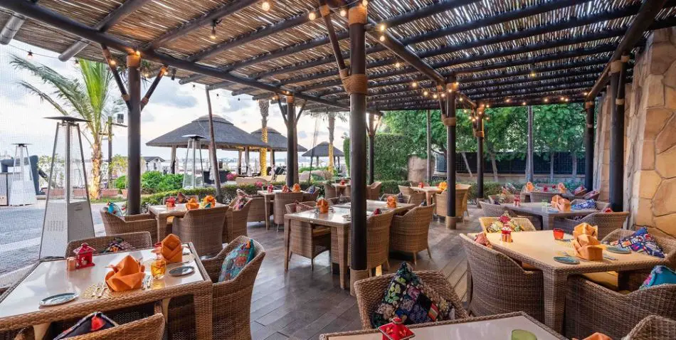 Best Beachfront Restaurants in Dubai To Visit This Summer | Maui Beach Restaurant & Bar | The Vacation Builder