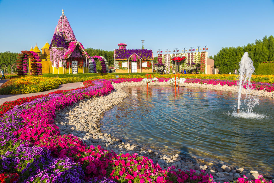 Dubai Miracle Garden: Your Quick Guide | Points of Attractions in Dubai Miracle Garden | Lake Homes | The Vacation Builder