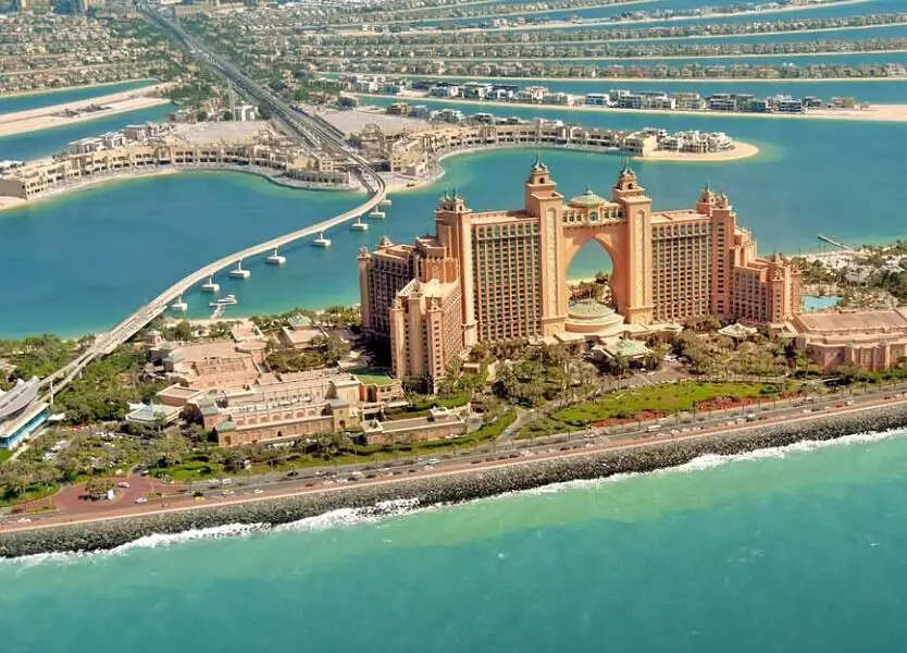 Atlantis The Palm vs Jumeirah Beach Hotel: Which is Better | Is It Better to Stay on The Palm or Jumeirah Beach | Atlantis The Palm | The Vacation Builder