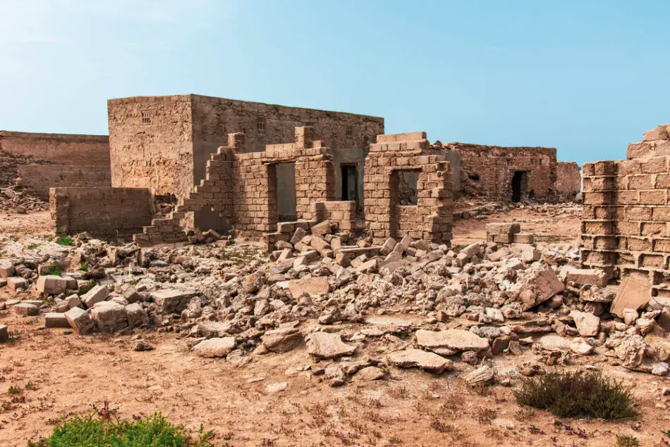 10 Fabulous Reasons to Visit Ras Al Khaimah | Haunted Village of Jazirah Al Hamra | The Vacation Builder